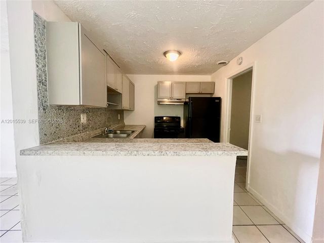 2621 Riverland Dr 2, Fort Lauderdale, FL 33312