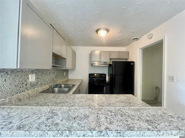 2621 Riverland Dr 2, Fort Lauderdale, FL 33312
