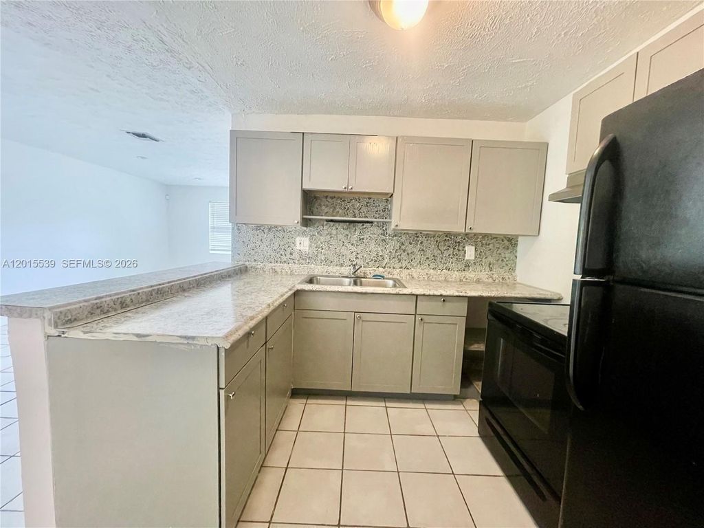 2621 Riverland Dr 2, Fort Lauderdale, FL 33312