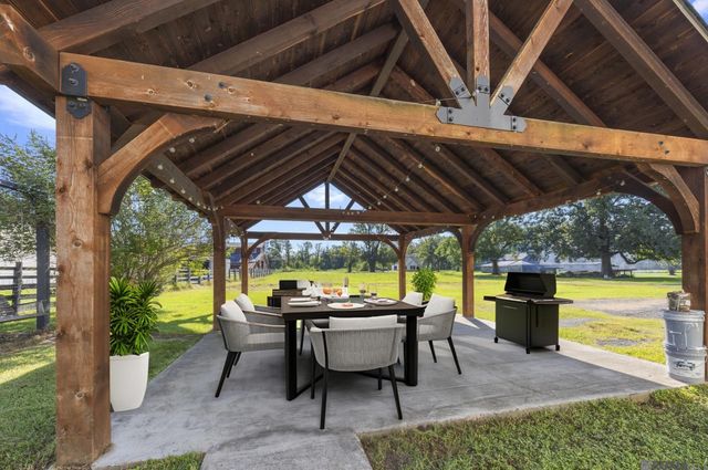 38240 Bantam Tracks Rd, Gonzales, LA 70737