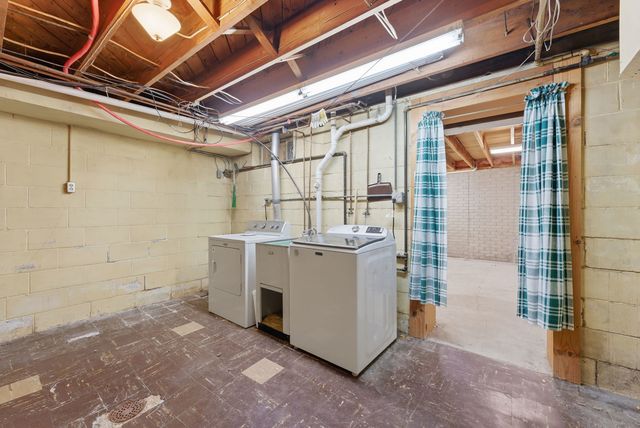 2031 12th Street, East Moline, IL 61244