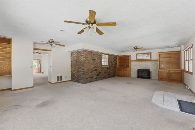 2031 12th Street, East Moline, IL 61244