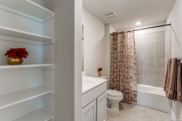 5015 Gully Way, San Antonio, TX 78266