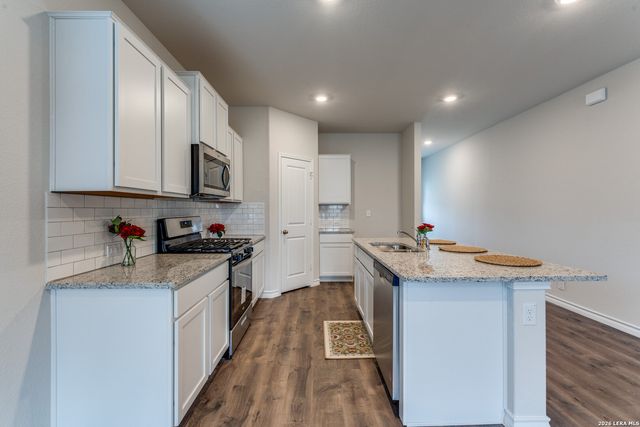 5015 Gully Way, San Antonio, TX 78266