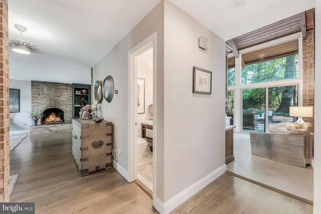 11211 WEDGE DR, Reston, VA 20190
