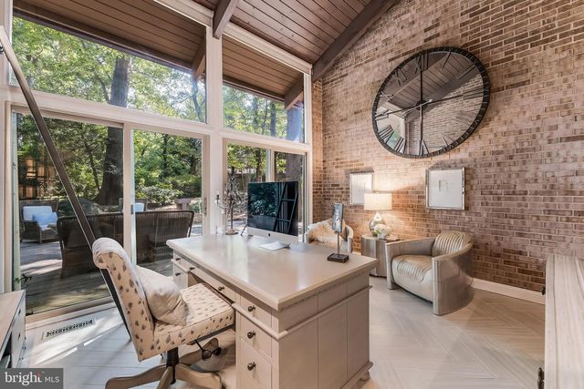 11211 WEDGE DR, Reston, VA 20190