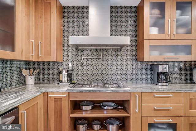 11211 WEDGE DR, Reston, VA 20190