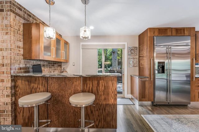 11211 WEDGE DR, Reston, VA 20190