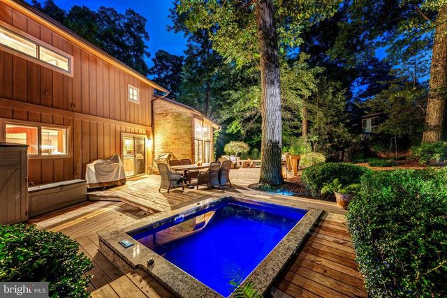 11211 WEDGE DR, Reston, VA 20190