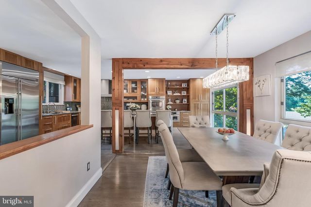 11211 WEDGE DR, Reston, VA 20190
