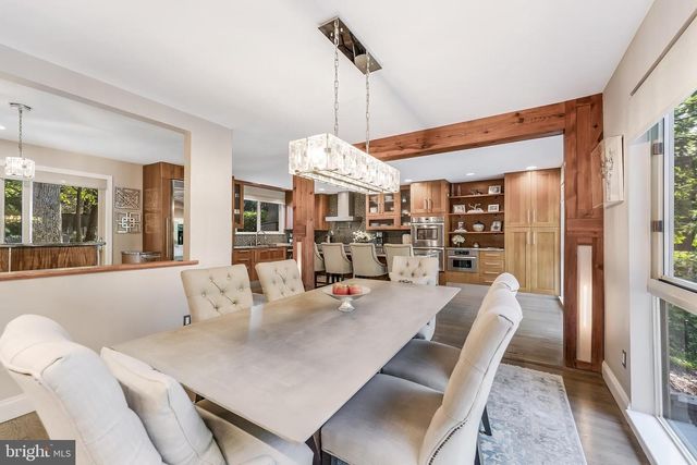 11211 WEDGE DR, Reston, VA 20190