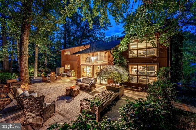 11211 WEDGE DR, Reston, VA 20190