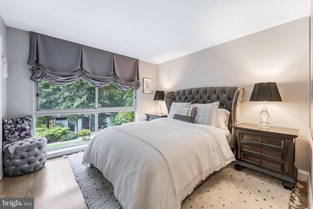 11211 WEDGE DR, Reston, VA 20190