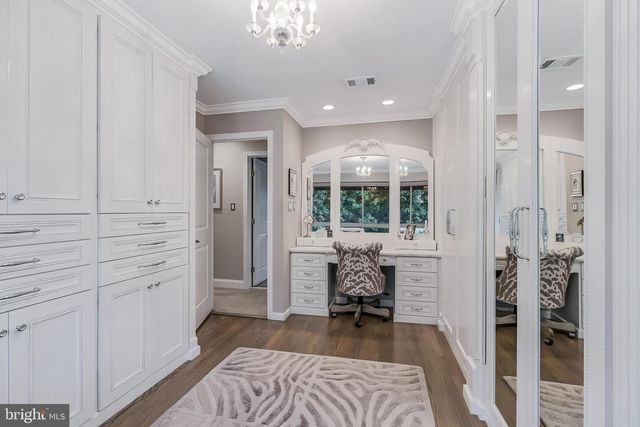 11211 WEDGE DR, Reston, VA 20190