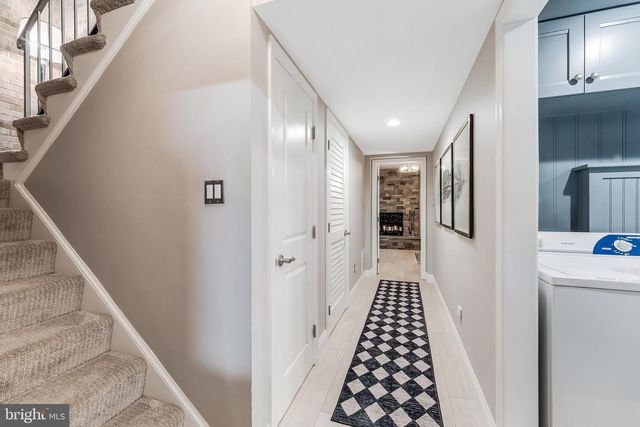 11211 WEDGE DR, Reston, VA 20190