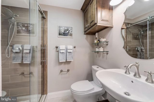 11211 WEDGE DR, Reston, VA 20190