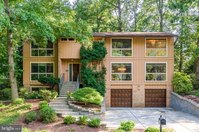 11211 WEDGE DR, Reston, VA 20190