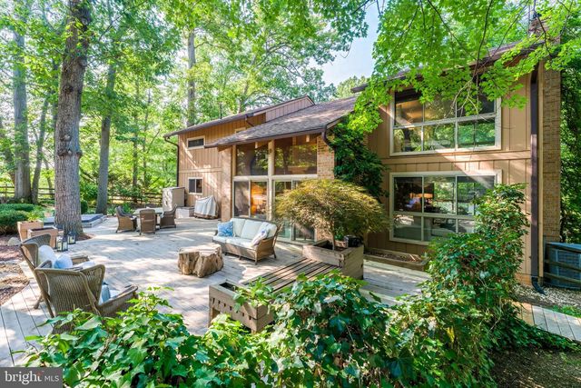 11211 WEDGE DR, Reston, VA 20190