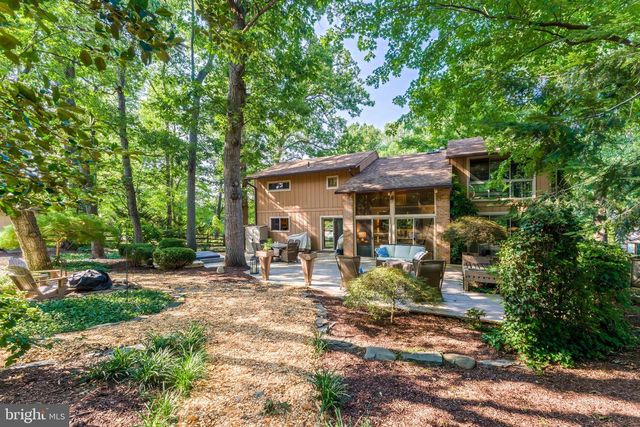 11211 WEDGE DR, Reston, VA 20190