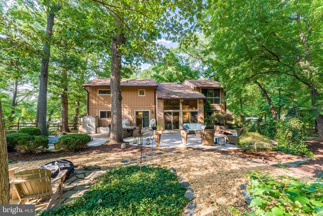 11211 WEDGE DR, Reston, VA 20190