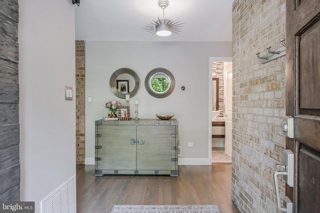 11211 WEDGE DR, Reston, VA 20190