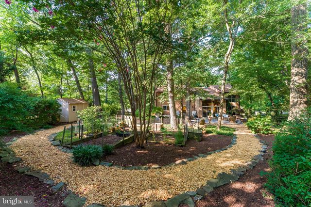 11211 WEDGE DR, Reston, VA 20190