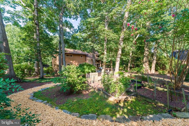 11211 WEDGE DR, Reston, VA 20190