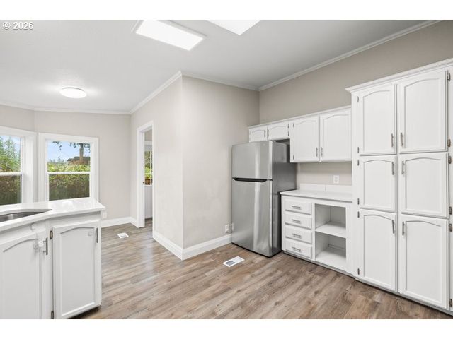 16000 Se POWELL Blvd 48, Portland, OR 97236