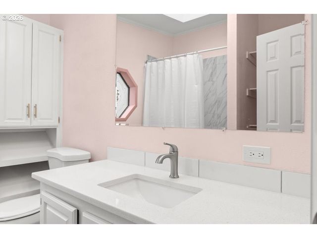 16000 Se POWELL Blvd 48, Portland, OR 97236