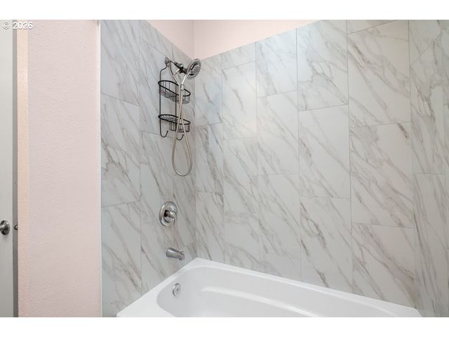 16000 Se POWELL Blvd 48, Portland, OR 97236