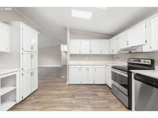 16000 Se POWELL Blvd 48, Portland, OR 97236