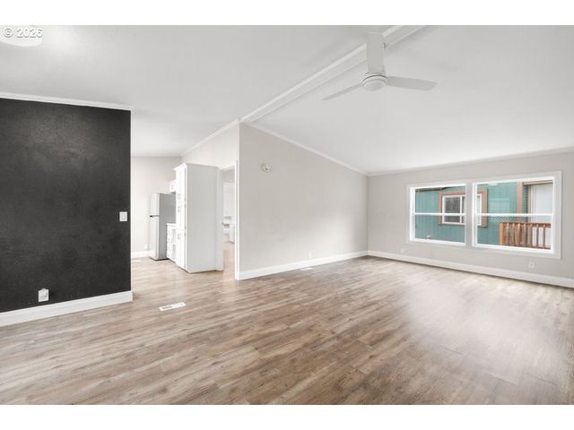 16000 Se POWELL Blvd 48, Portland, OR 97236