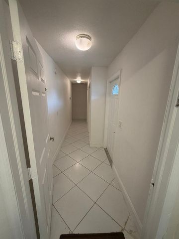 10241 Sleepy Brook Way, Boca Raton, FL 33428