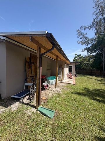 10241 Sleepy Brook Way, Boca Raton, FL 33428