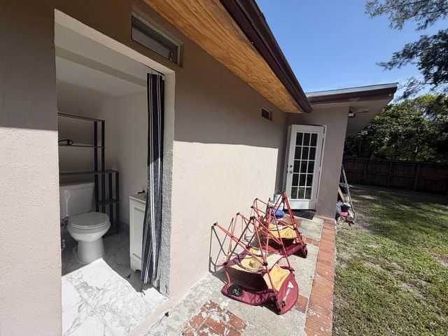 10241 Sleepy Brook Way, Boca Raton, FL 33428