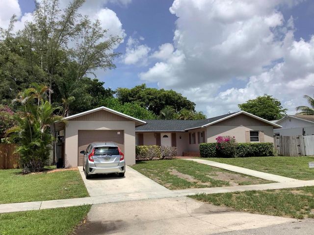 10241 Sleepy Brook Way, Boca Raton, FL 33428