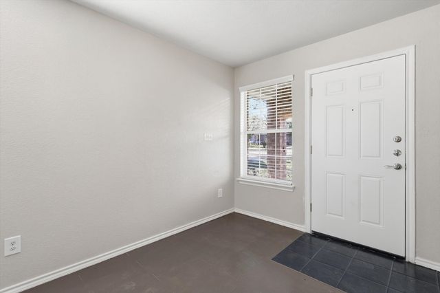 2900 NW 29 th Street, Fort Worth, TX 76106