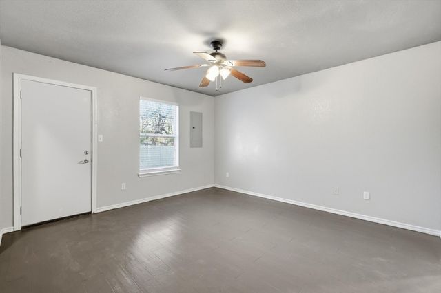 2900 NW 29 th Street, Fort Worth, TX 76106