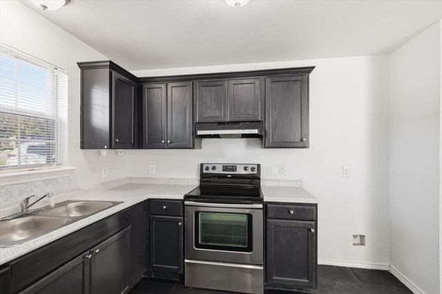 2900 NW 29 th Street, Fort Worth, TX 76106