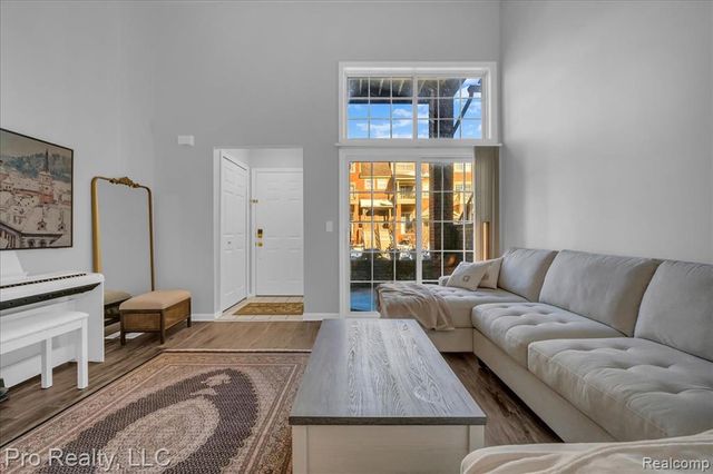 2778 Barclay Way, Ann Arbor, MI 48105