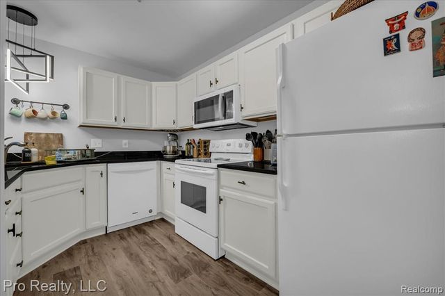 2778 Barclay Way, Ann Arbor, MI 48105