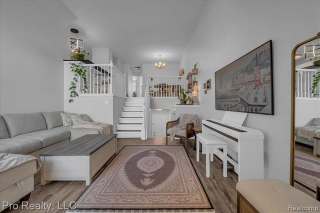 2778 Barclay Way, Ann Arbor, MI 48105