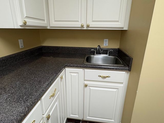 84 Fair Lake Dr., Hattiesburg, MS 39402