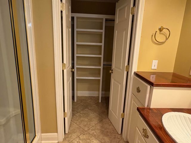 84 Fair Lake Dr., Hattiesburg, MS 39402