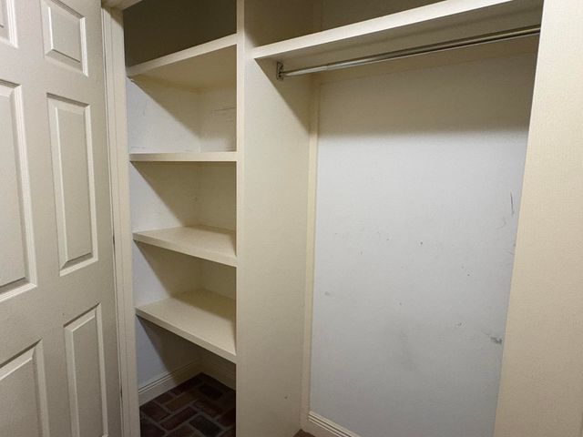 84 Fair Lake Dr., Hattiesburg, MS 39402