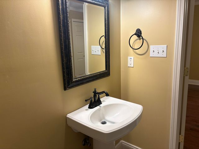 84 Fair Lake Dr., Hattiesburg, MS 39402