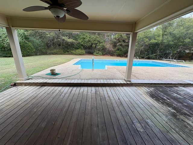 84 Fair Lake Dr., Hattiesburg, MS 39402