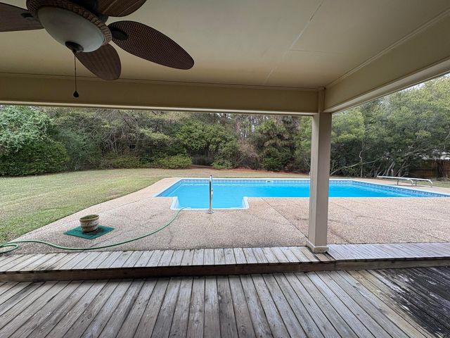 84 Fair Lake Dr., Hattiesburg, MS 39402