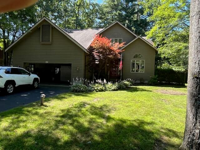 17 Pine Ridge Drive, Morrisonville, NY 12962