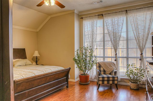 4633 Tanque Drive, Fort Worth, TX 76137